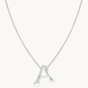 A Initial Bold Pendant Necklace in Silver