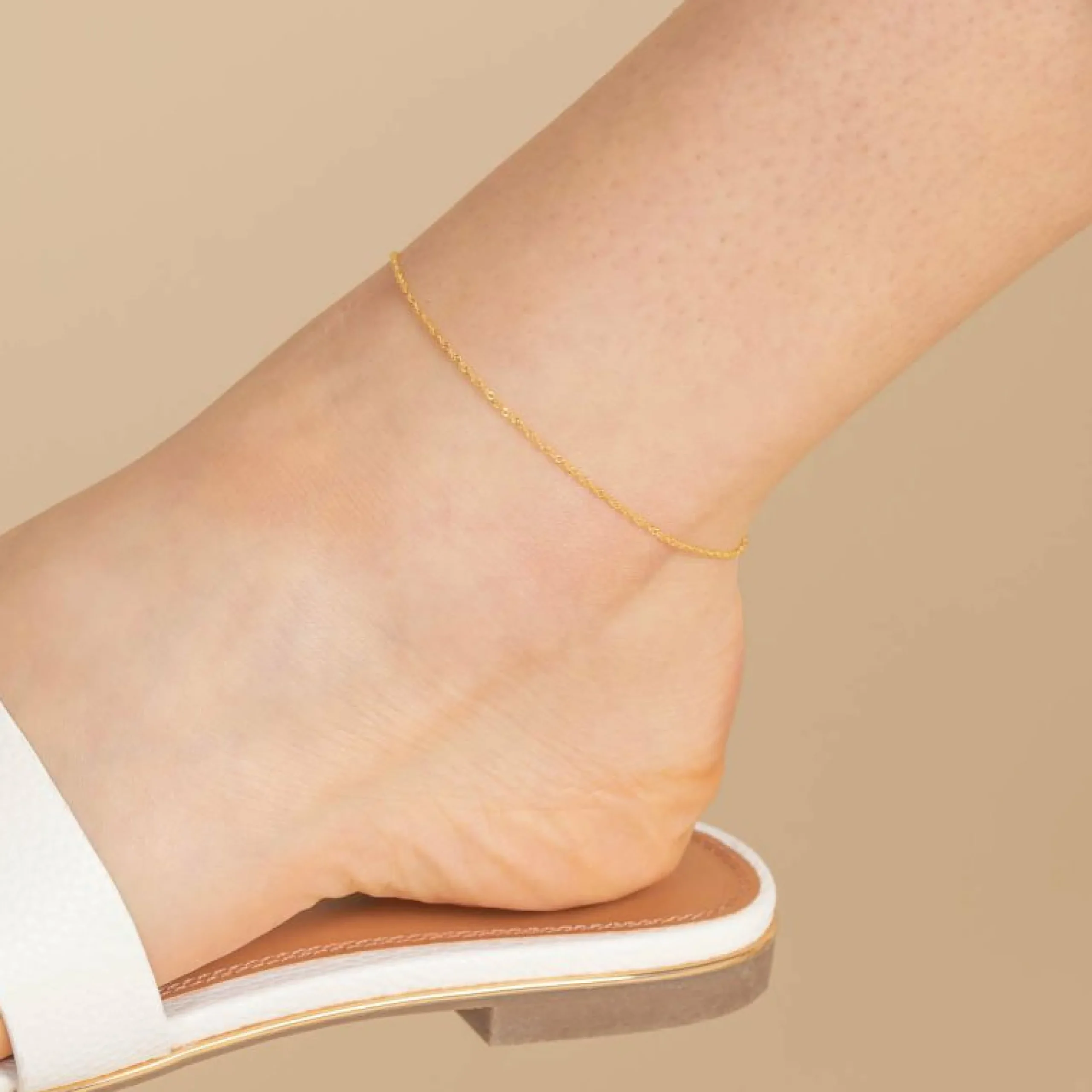 astrid_chain_anklet_in_so_2.webp Astrid Chain Anklet in Solid Gold