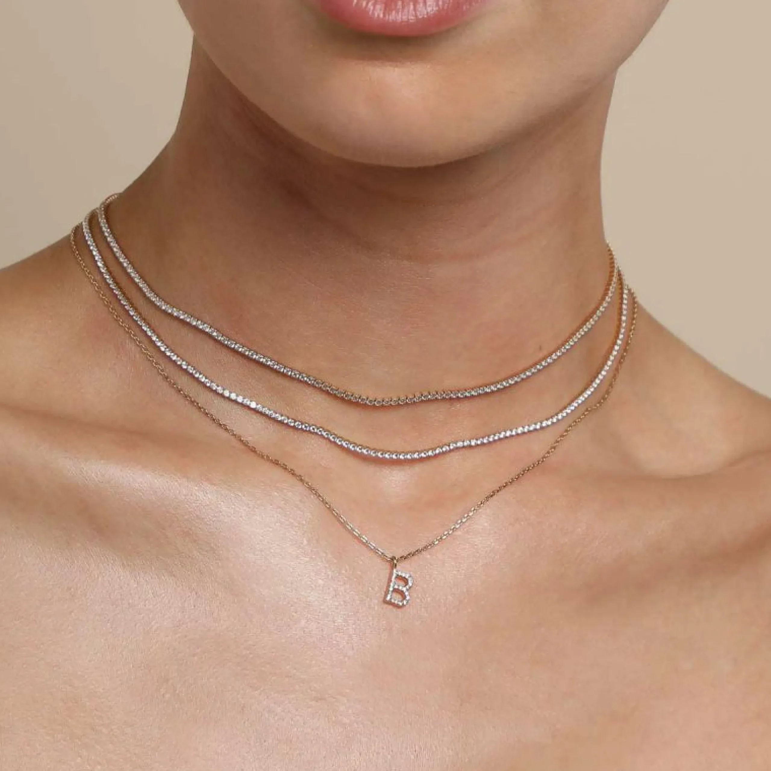b_initial_pav_pendant_nec_2.webp B Initial Pavé Pendant Necklace in Gold