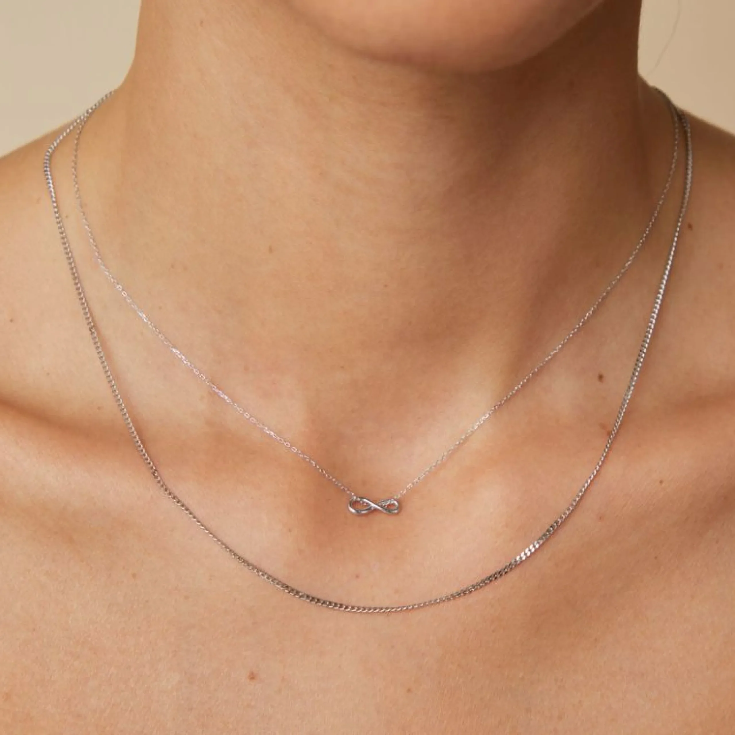 bold_miyu_chain_necklace__3-1.webp Bold Miyu Chain Necklace in Solid White Gold