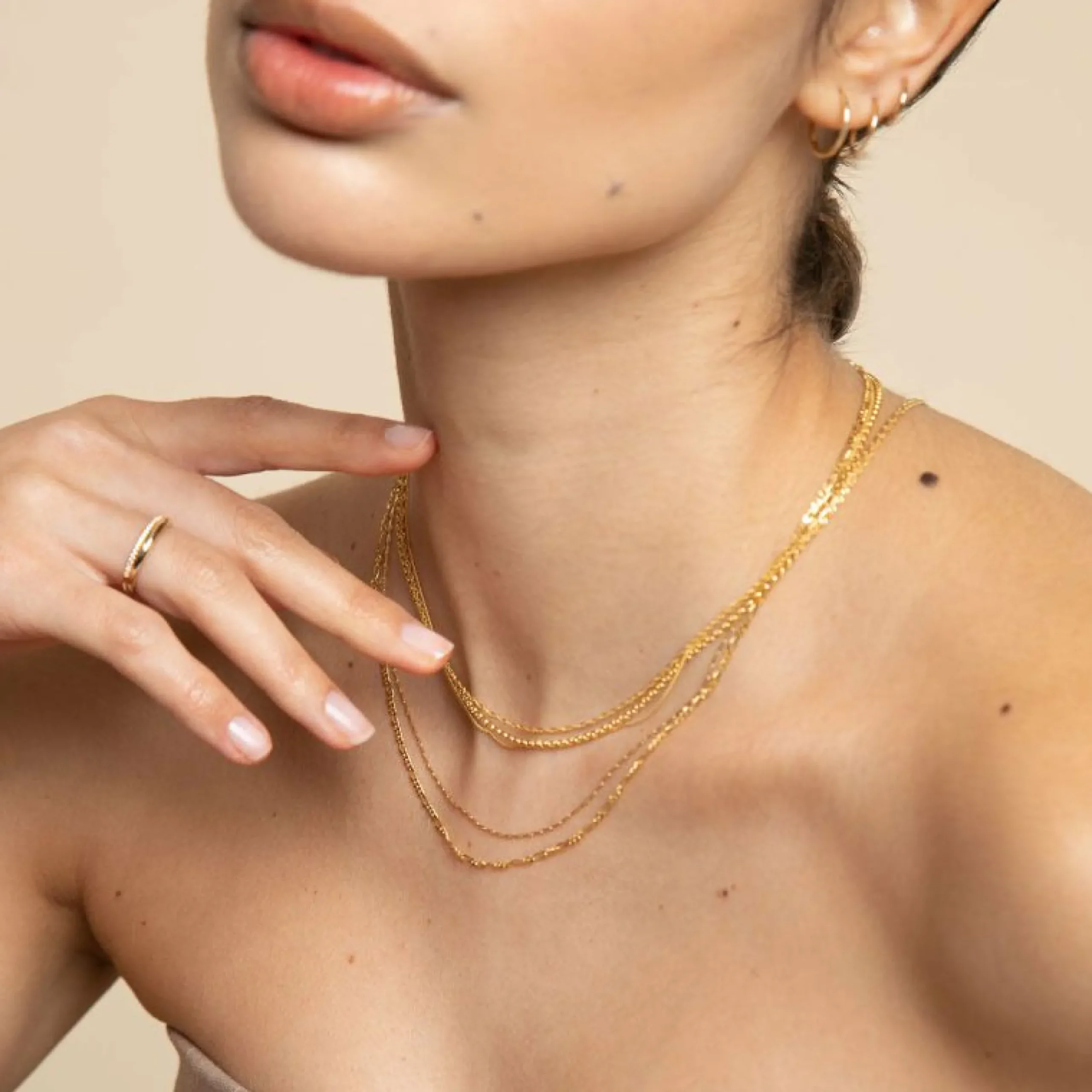 chelsea_chain_necklace_in_3.webp Chelsea Chain Necklace in Solid Gold