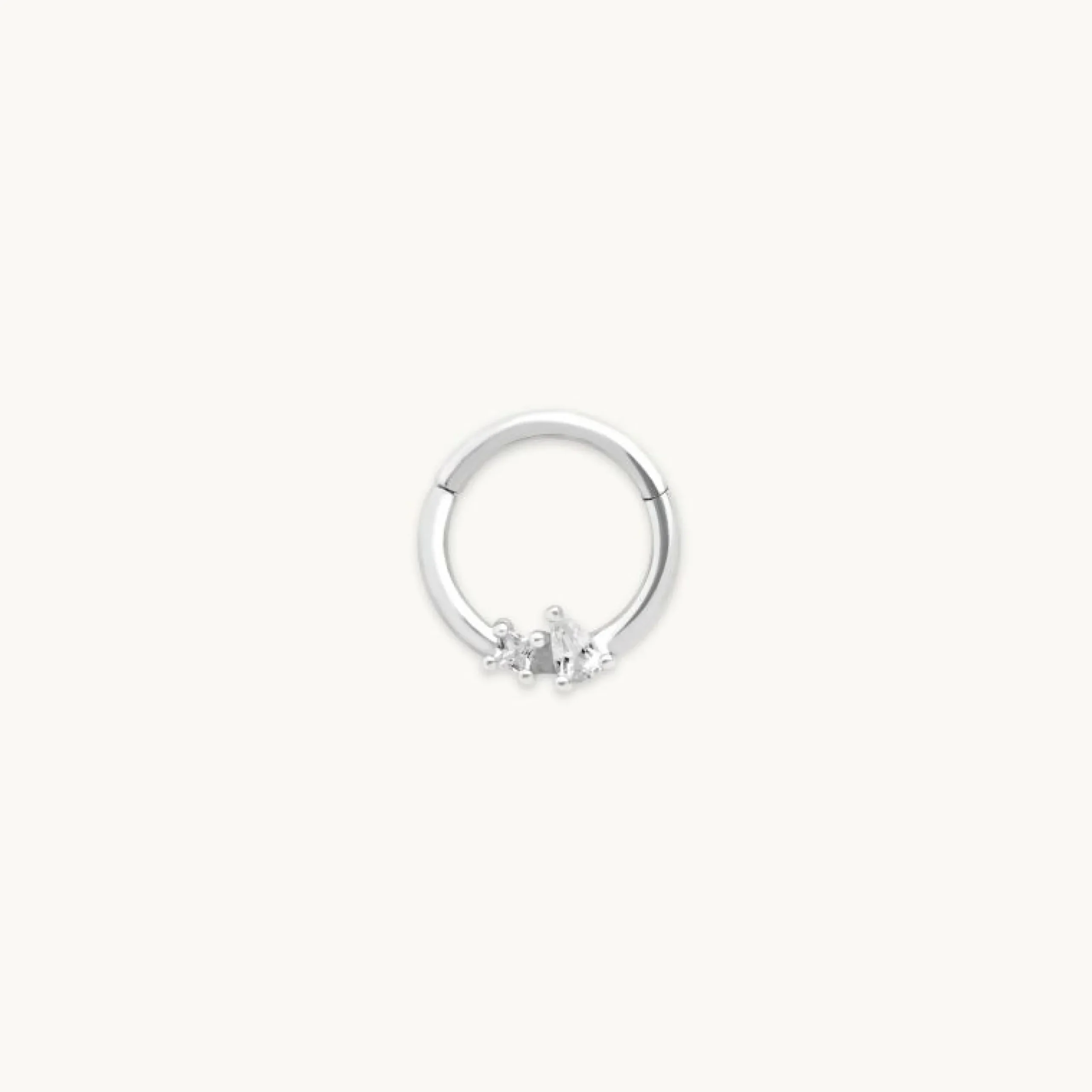 cluster_topaz_daith_hoop__0.webp Cluster Topaz Daith Hoop in Solid white Gold