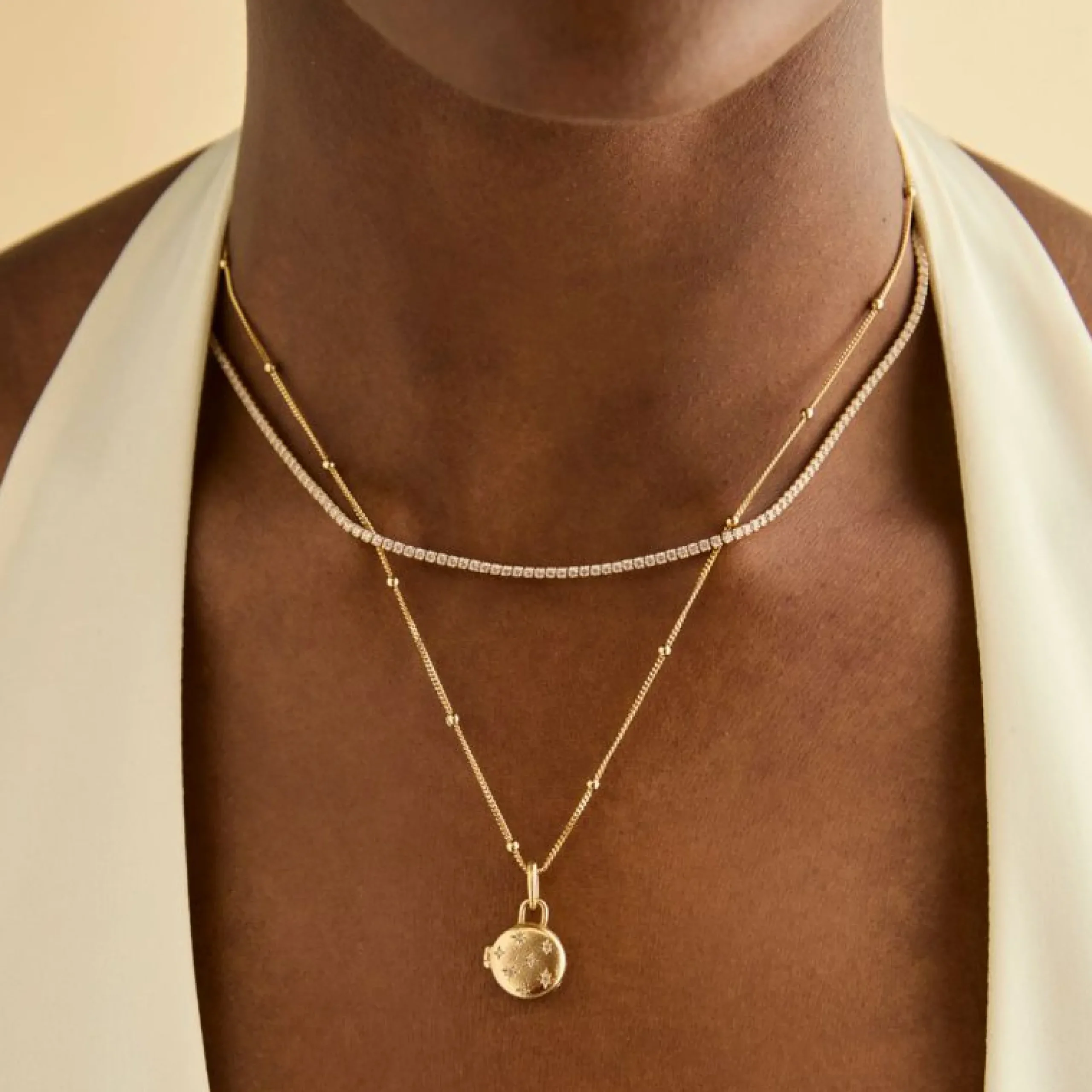 cosmic_locket_talisman_ch_2.webp Cosmic Locket Talisman Charm in Gold