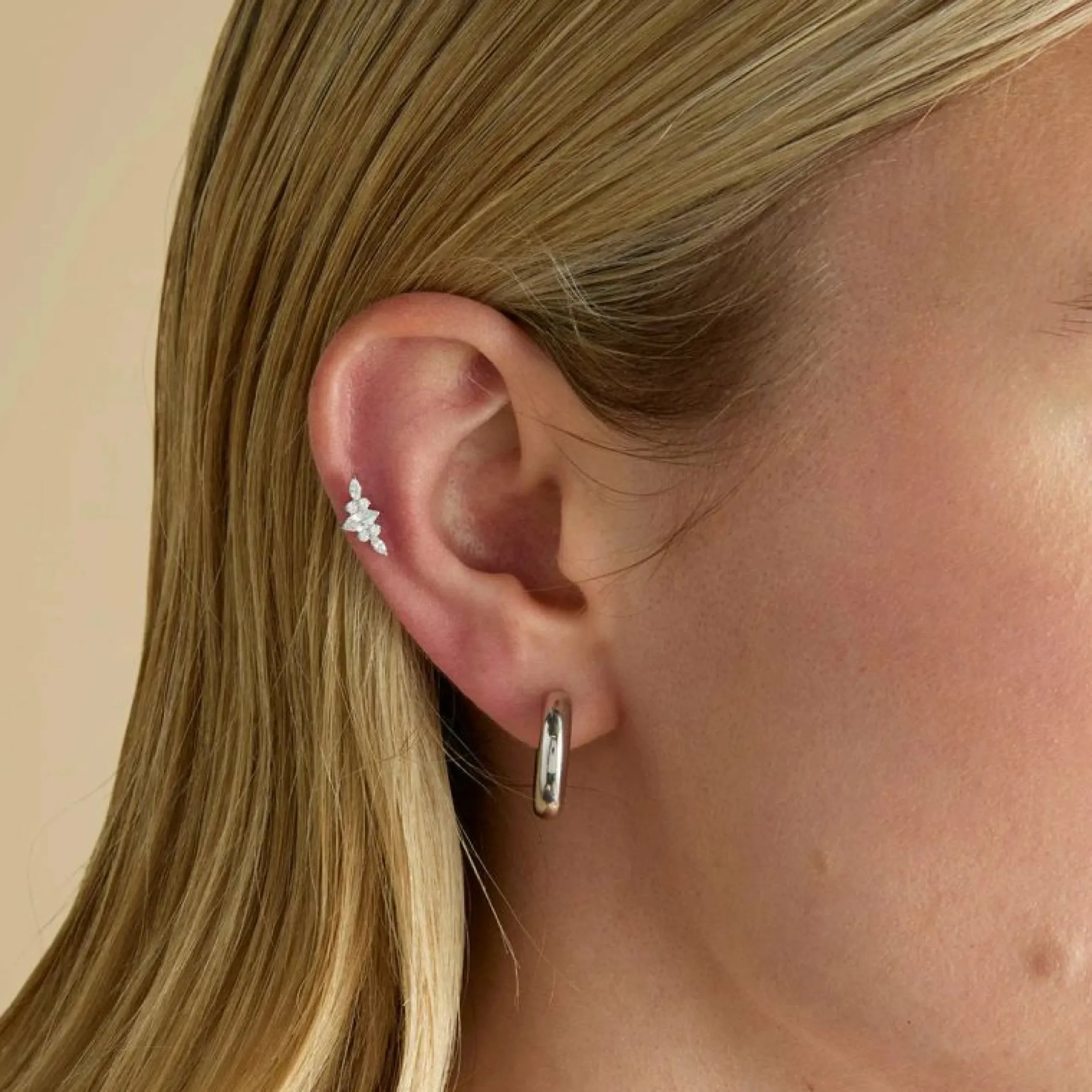 crystal_cluster_titanium__1-1.webp Crystal Cluster Titanium Piercing Stud in Platinum