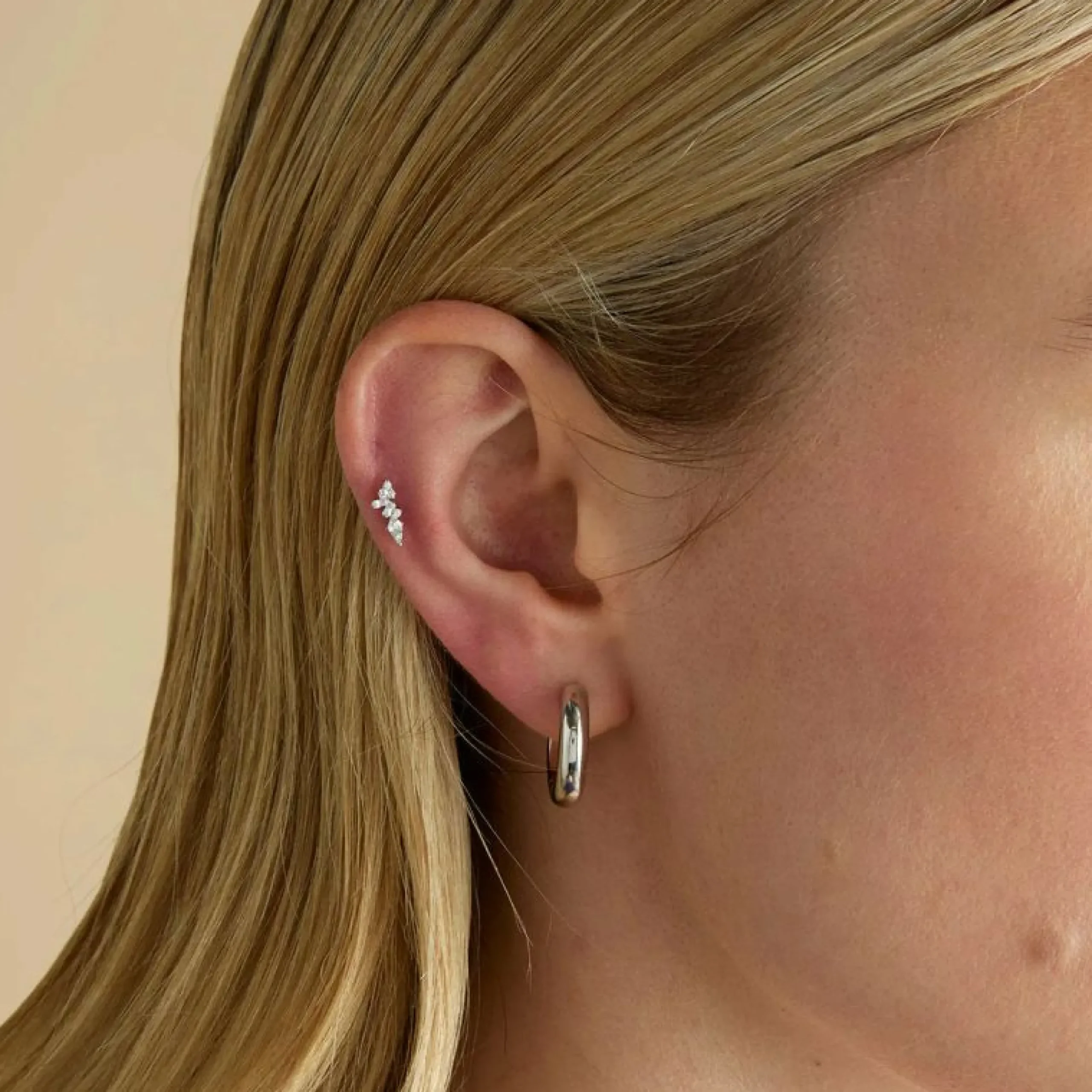crystal_marquise_cluster__1.webp Crystal Marquise Cluster Titanium Piercing Stud in Platinum
