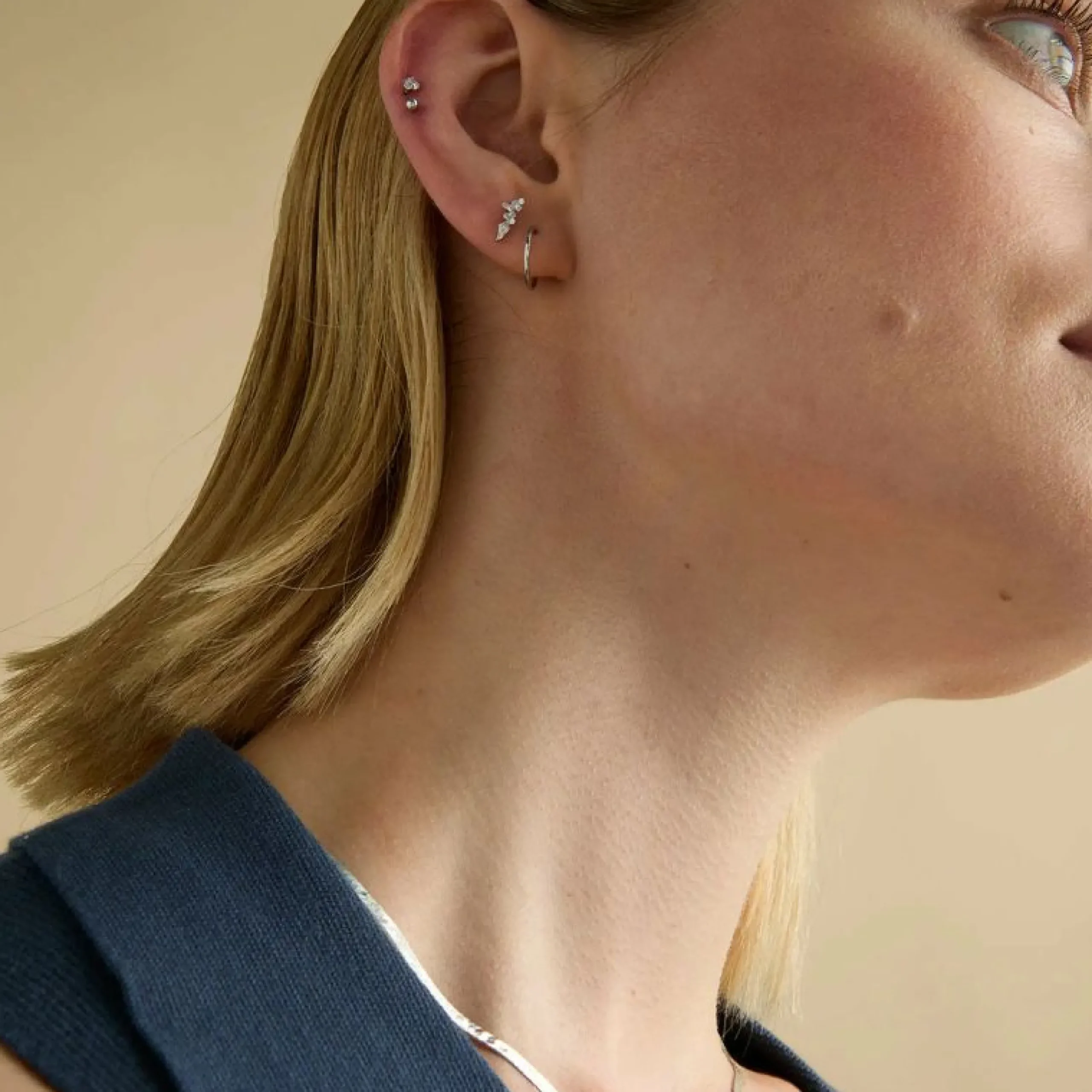 crystal_marquise_cluster__2.webp Crystal Marquise Cluster Titanium Piercing Stud in Platinum