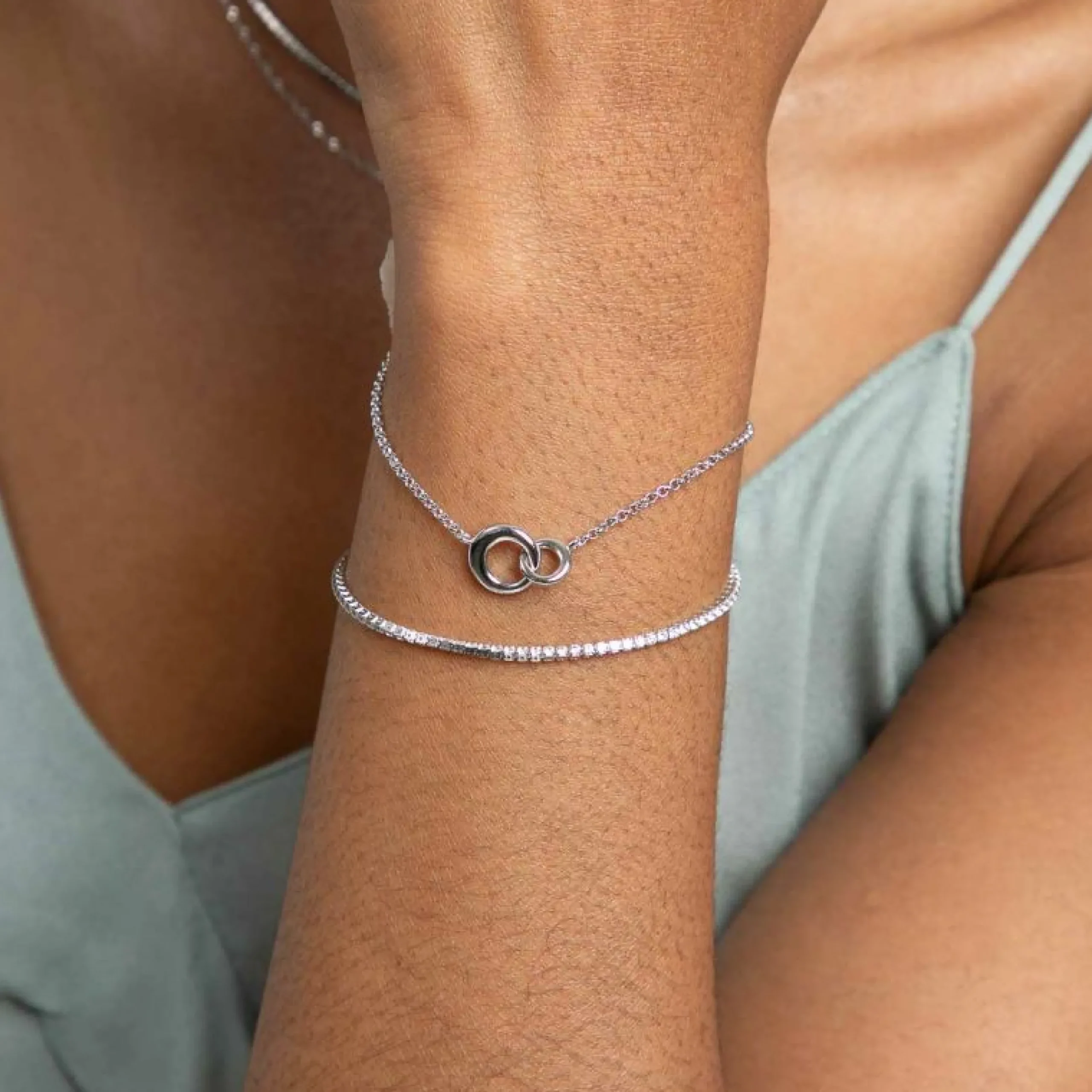 dome_link_bracelet_in_sil_1.webp Dome Link Bracelet in Silver