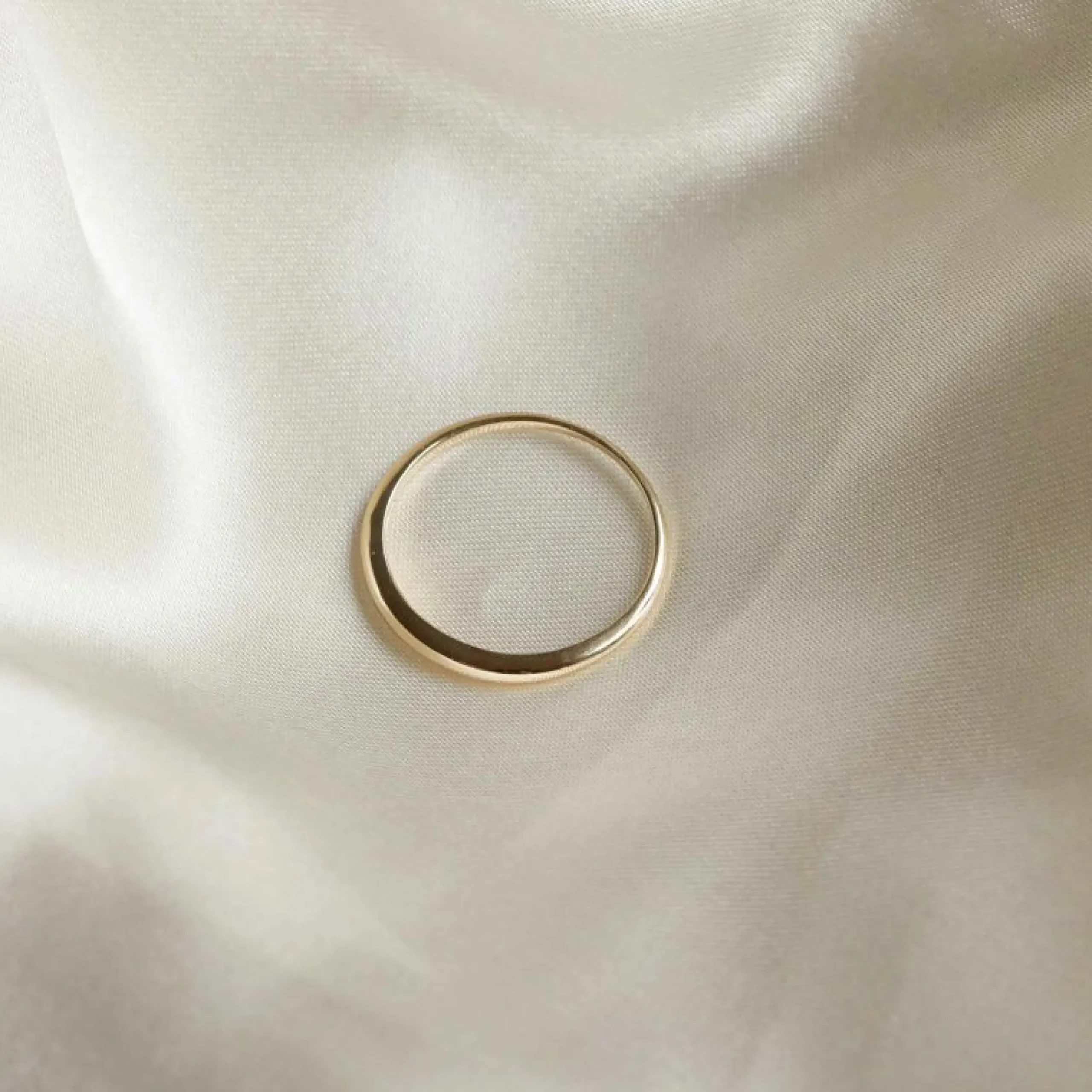 dome_ring_in_solid_gold_2.webp Dome Ring in Solid Gold