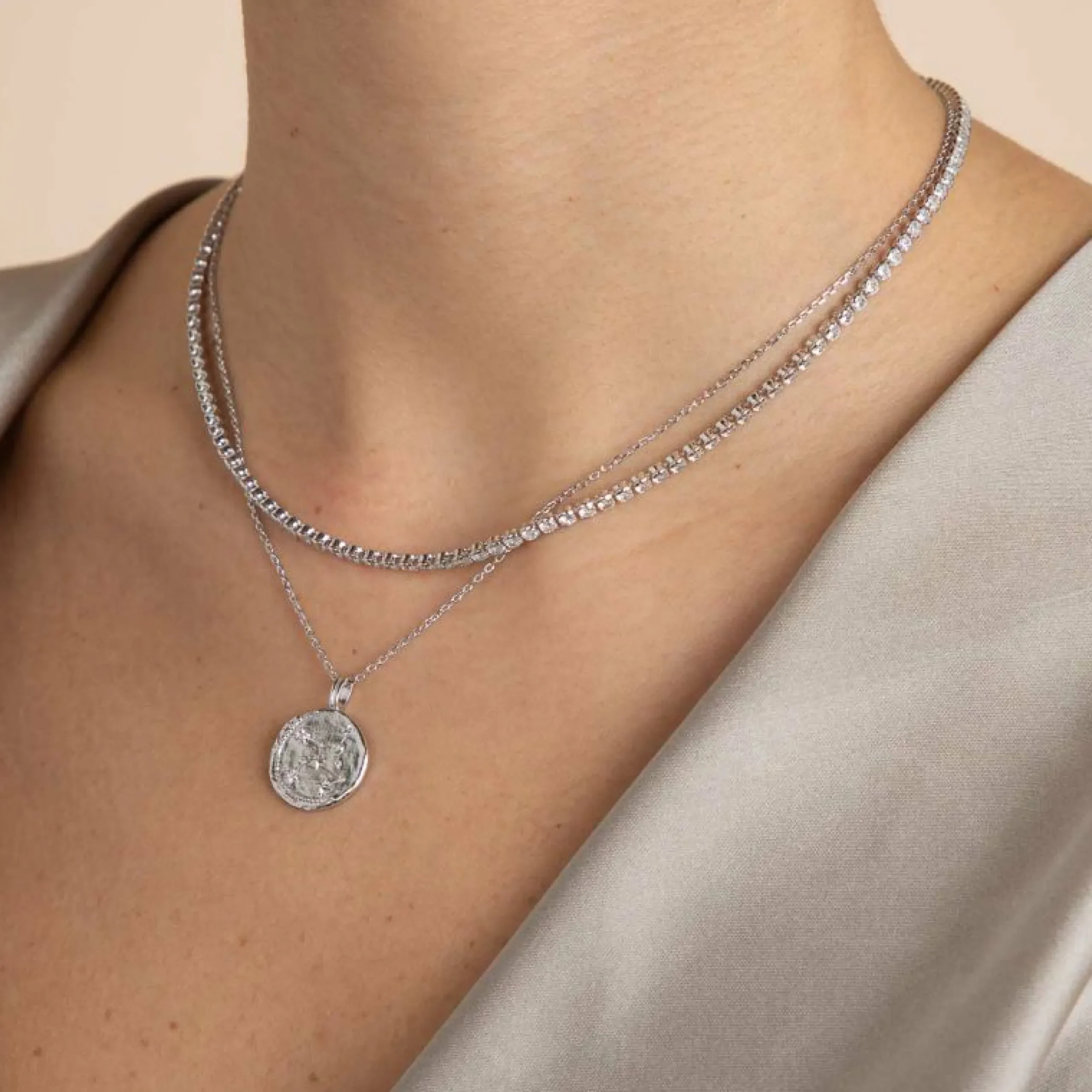 gleam_tennis_chain_neckla_2-1.webp Gleam Tennis Chain Necklace in Silver