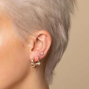 Heart Pavé Stud Earrings in Gold