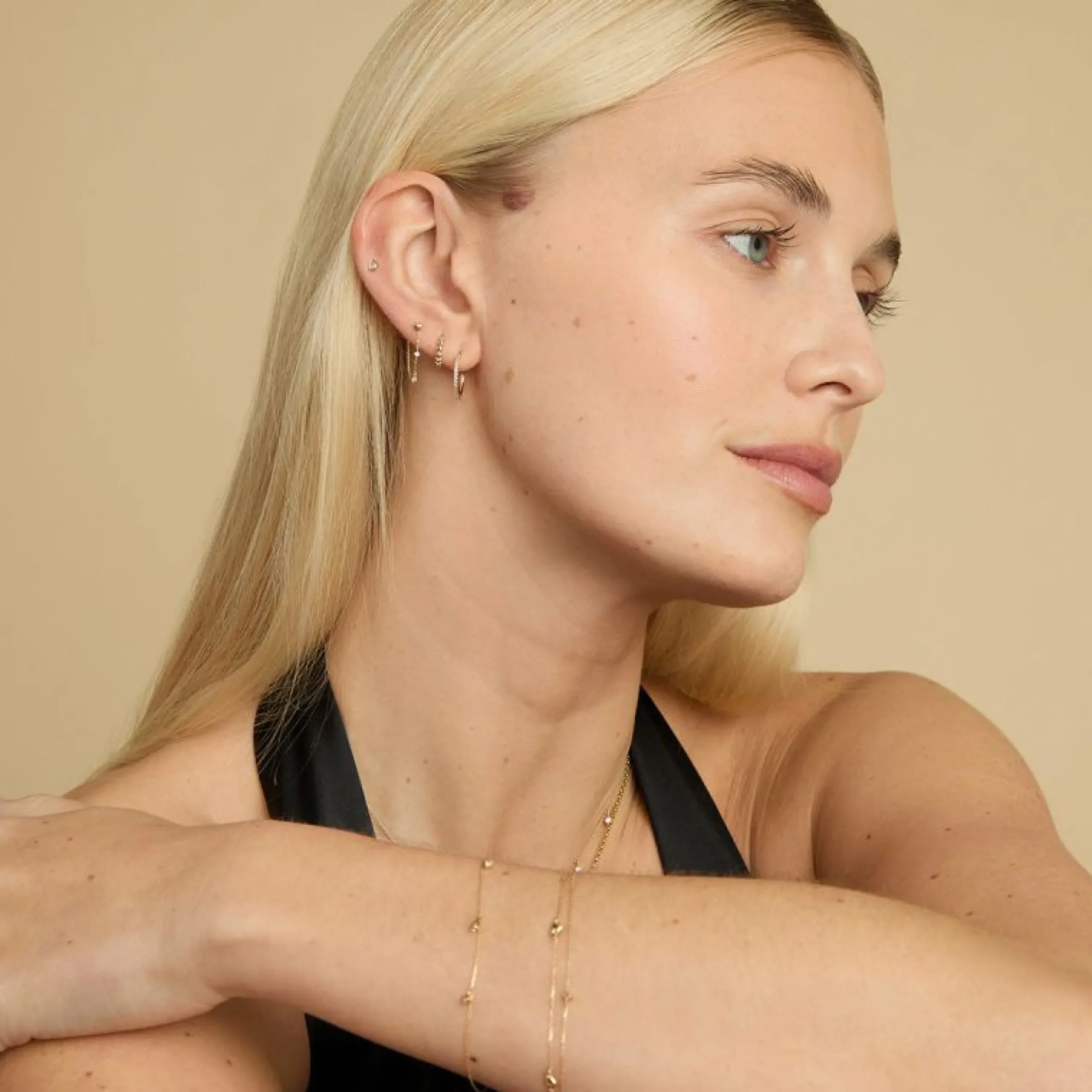 heart_topaz_chain_studs_i_3.webp Heart Topaz Chain Studs in Solid Gold