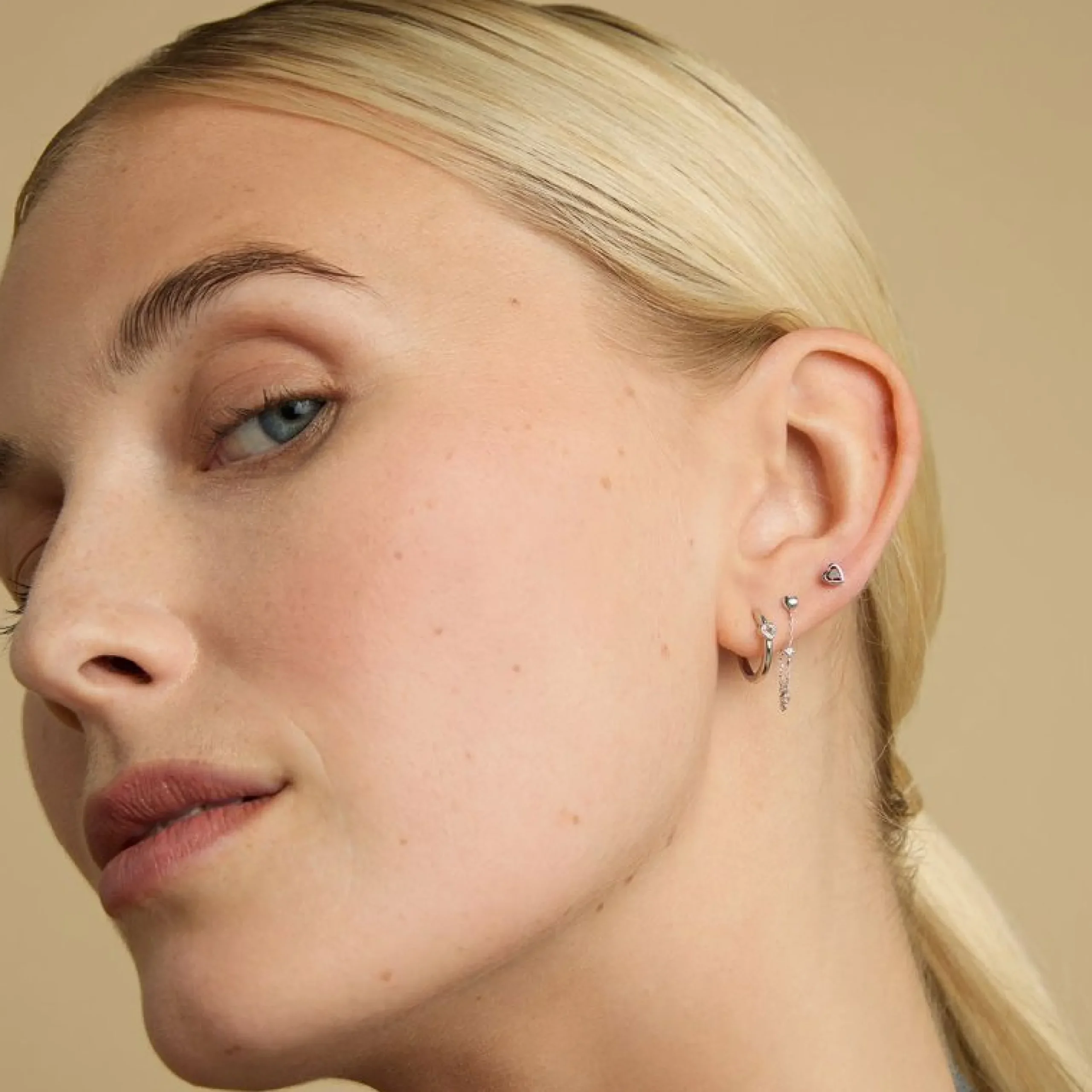 heart_topaz_chain_studs_i_5-1.webp Heart Topaz Chain Studs in Solid White Gold