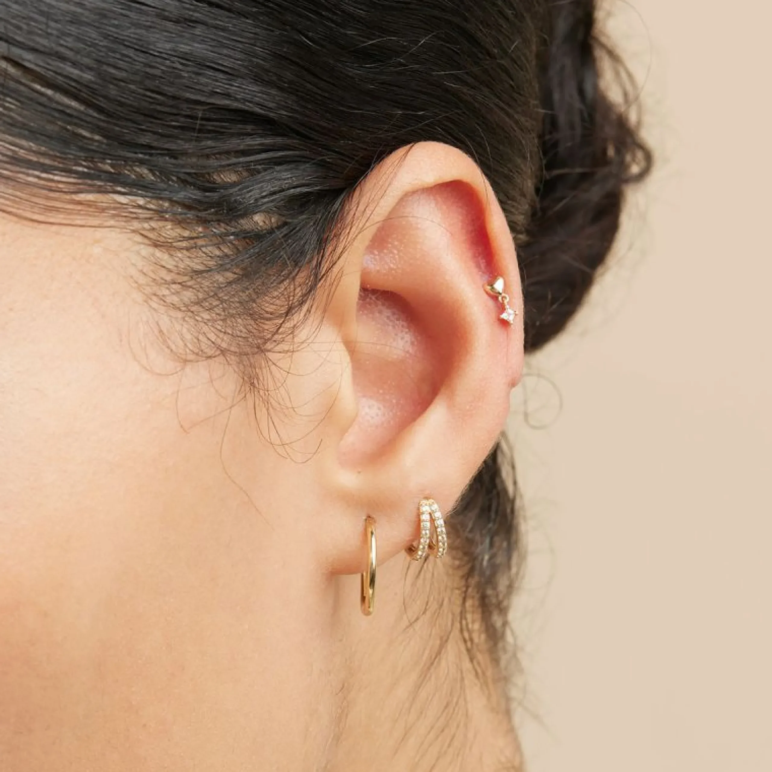 heart_topaz_charm_piercin_4.webp Heart Topaz Charm Piercing Stud in Solid Gold