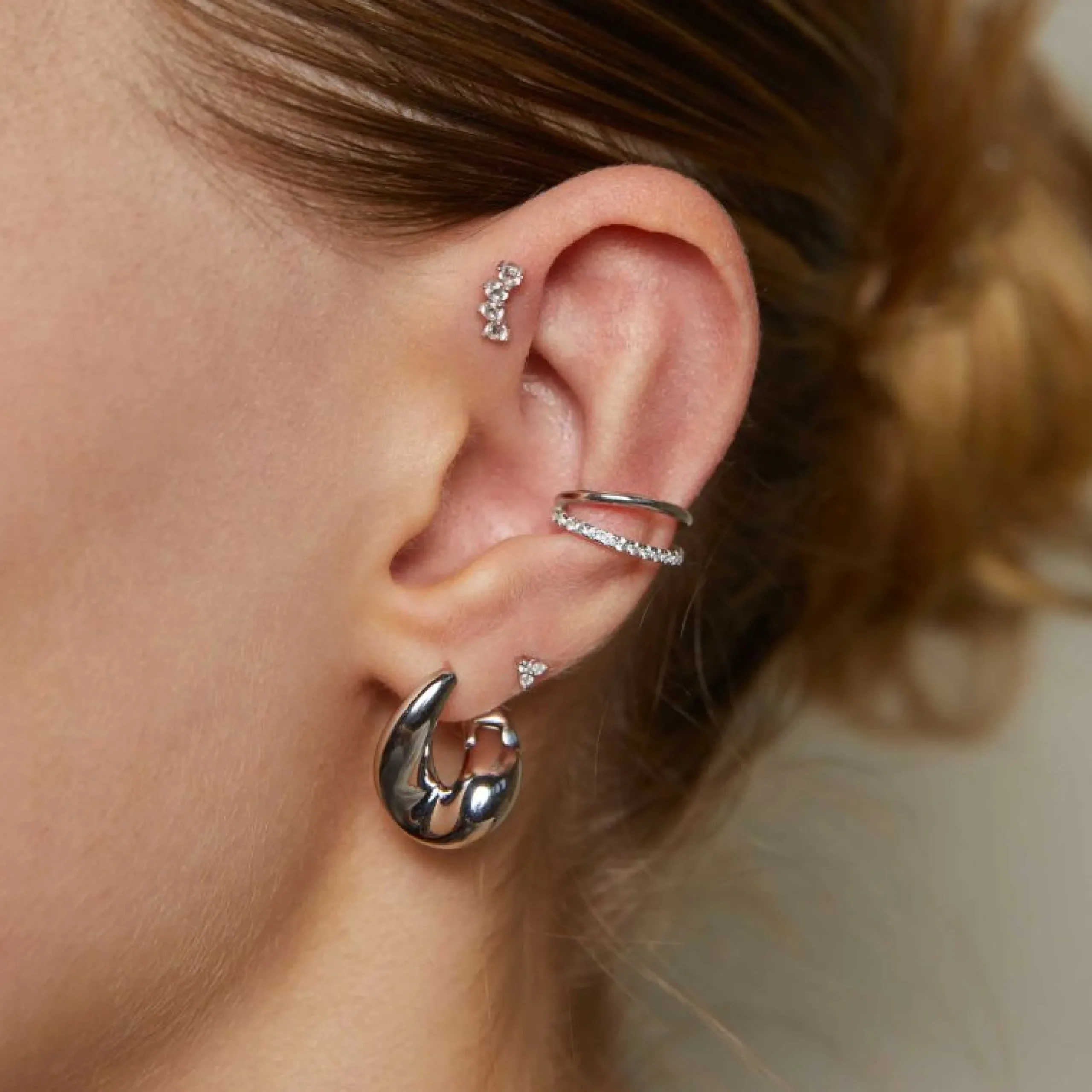 illusion_crystal_ear_cuff_1.webp Illusion Crystal Ear Cuff in Silver