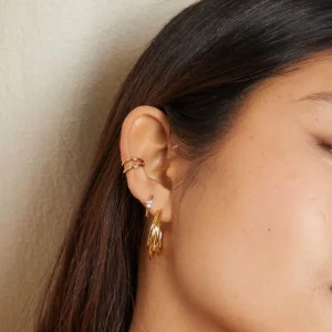 Illusion Essential Ear Cuff in Gold