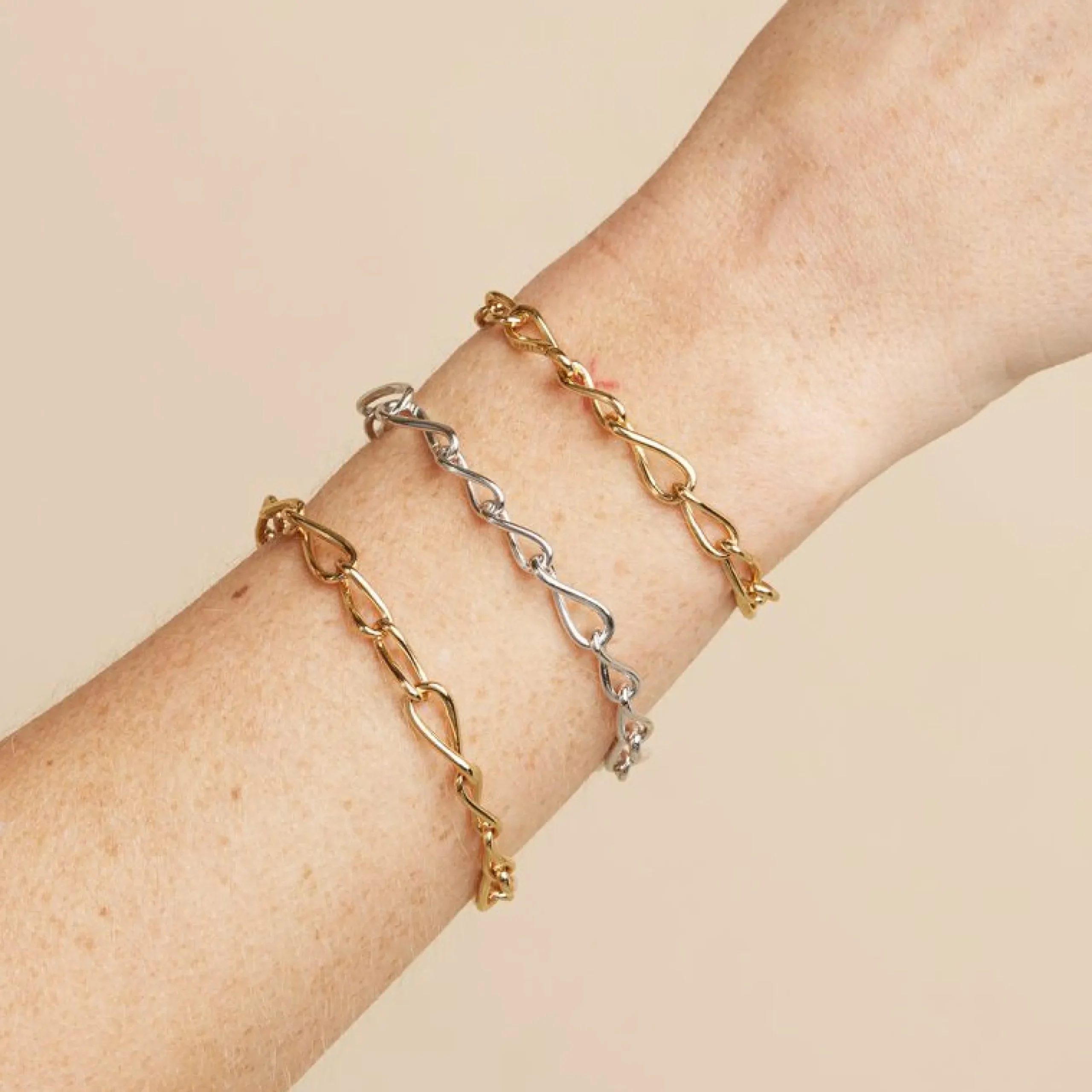 infinite_chain_bracelet_i_3-1.webp Infinite Chain Bracelet in Silver