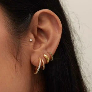 May Birthstone Huggies in Gold with Emerald CZ
