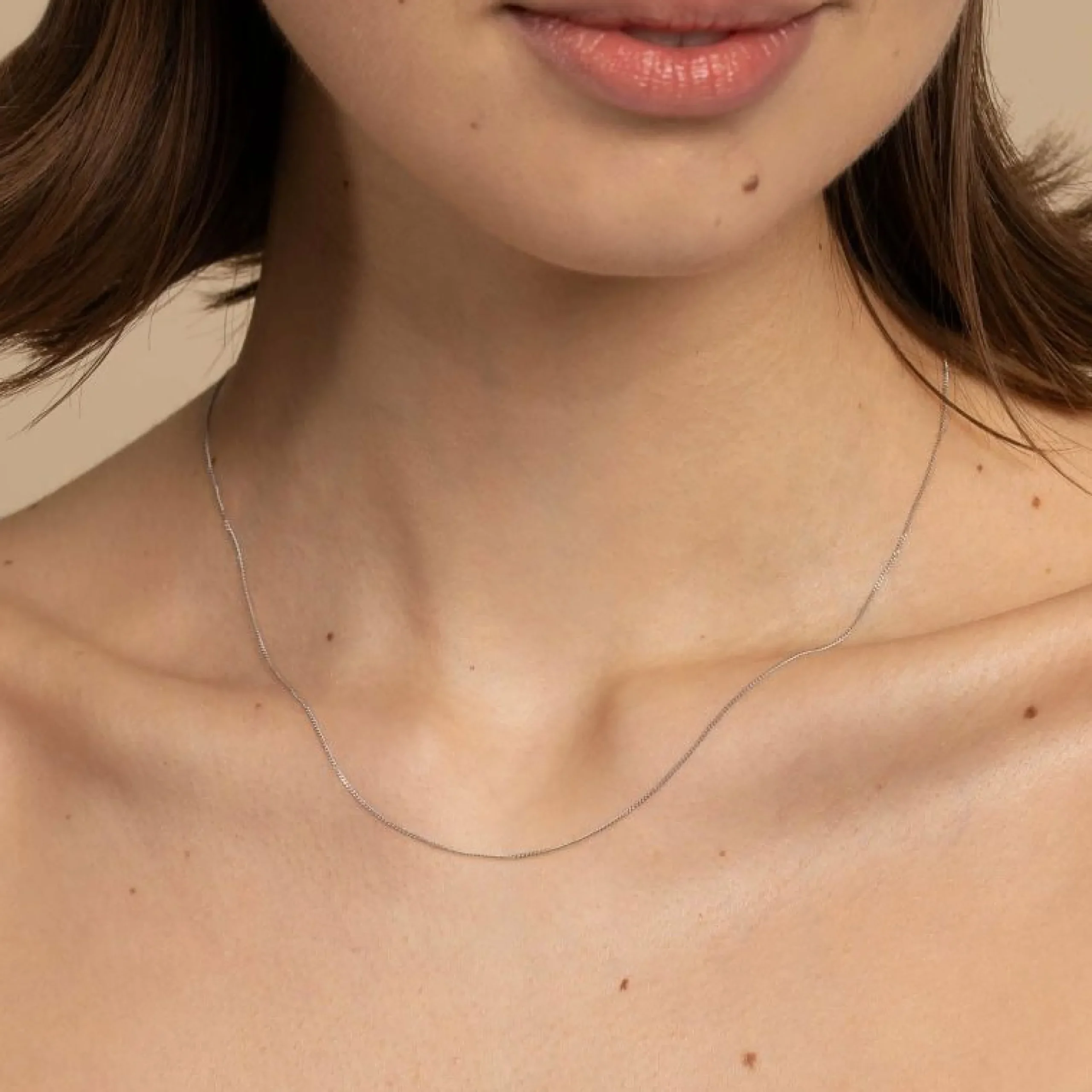 miyu_chain_necklace_in_so_5-1.webp Miyu Chain Necklace in Solid White Gold