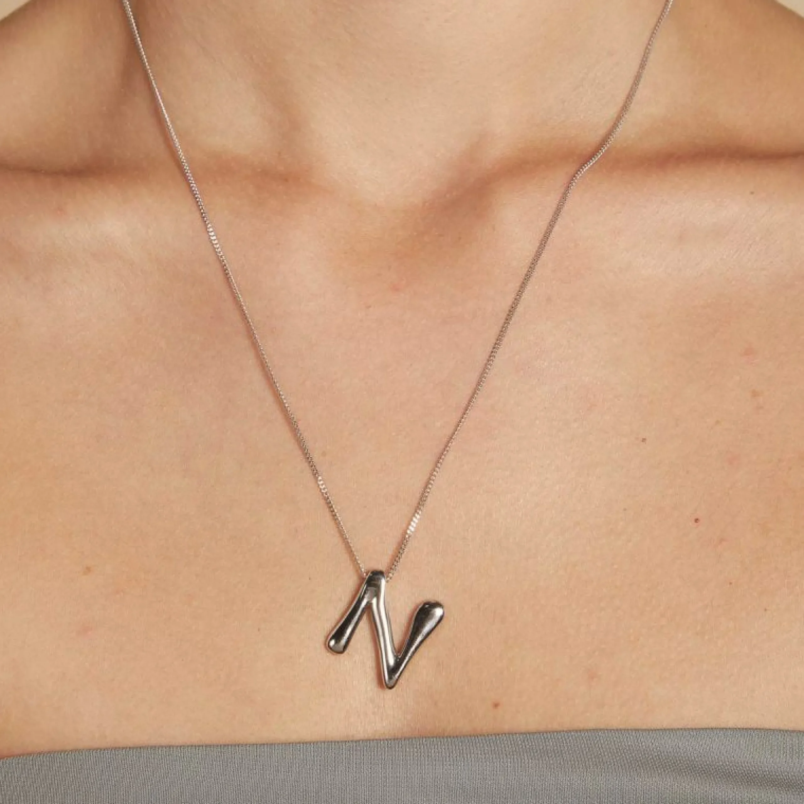 n_initial_bold_pendant_ne_1-1.webp N Initial Bold Pendant Necklace in Silver