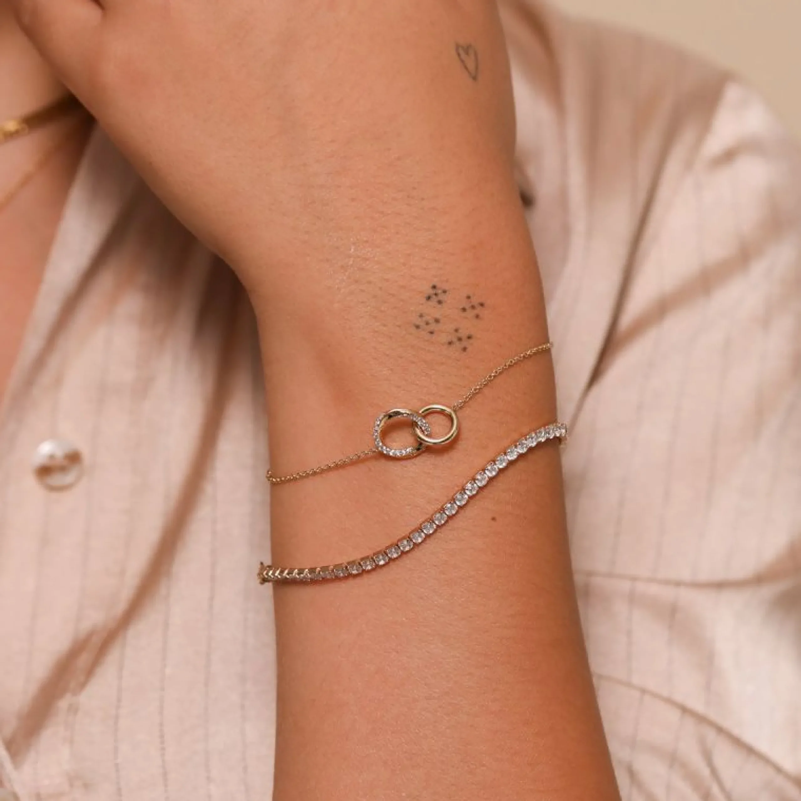 orbit_crystal_bracelet_in_4.webp Orbit Crystal Bracelet in Gold