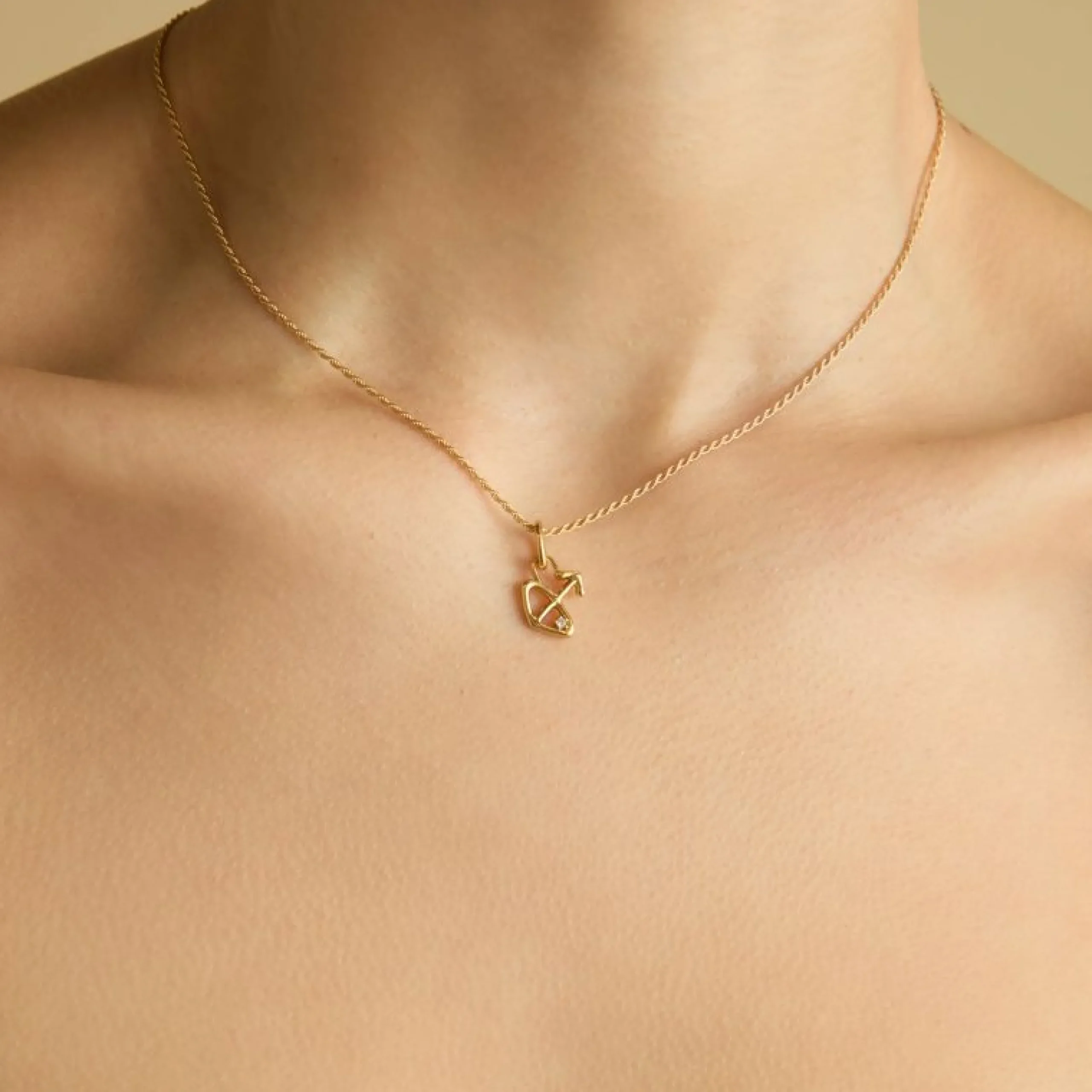 sagittarius_zodiac_talism_1.webp Sagittarius Zodiac Talisman Charm in Gold