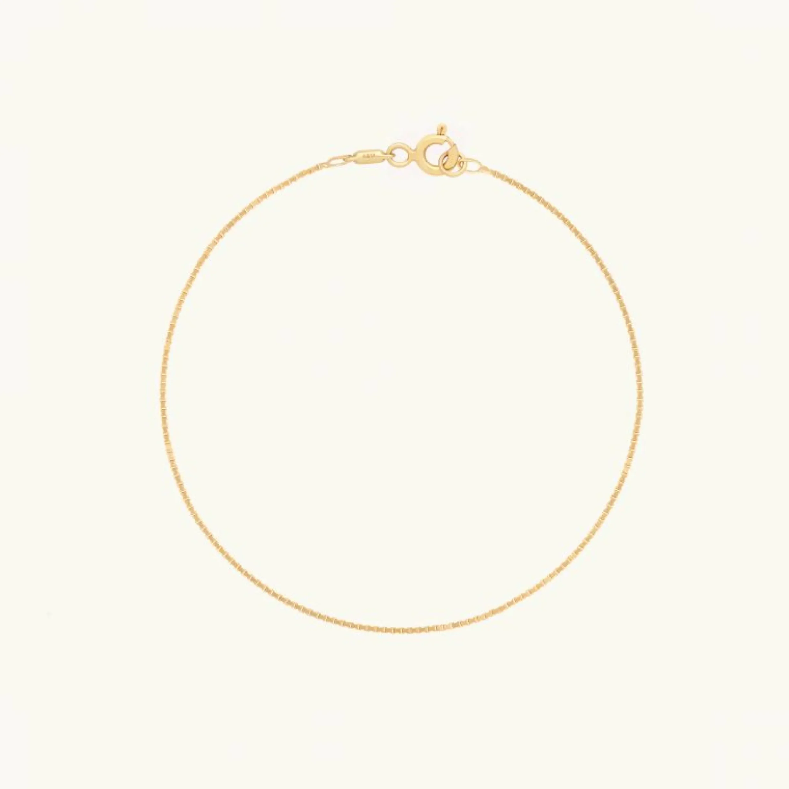 shoreditch_chain_bracelet_0.webp Shoreditch Chain Bracelet in Solid Gold