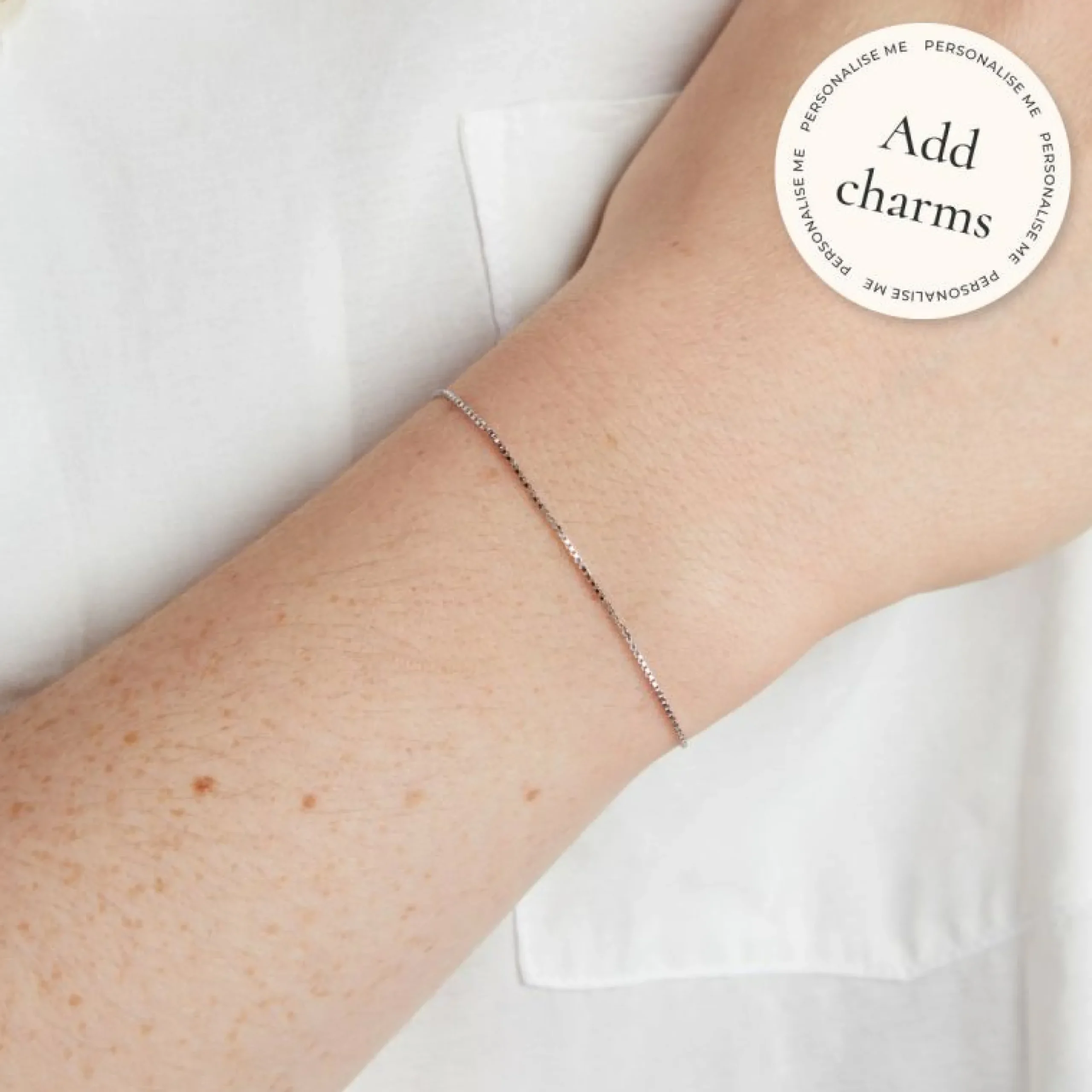 shoreditch_chain_bracelet_1-1.webp Shoreditch Chain Bracelet in Solid White Gold