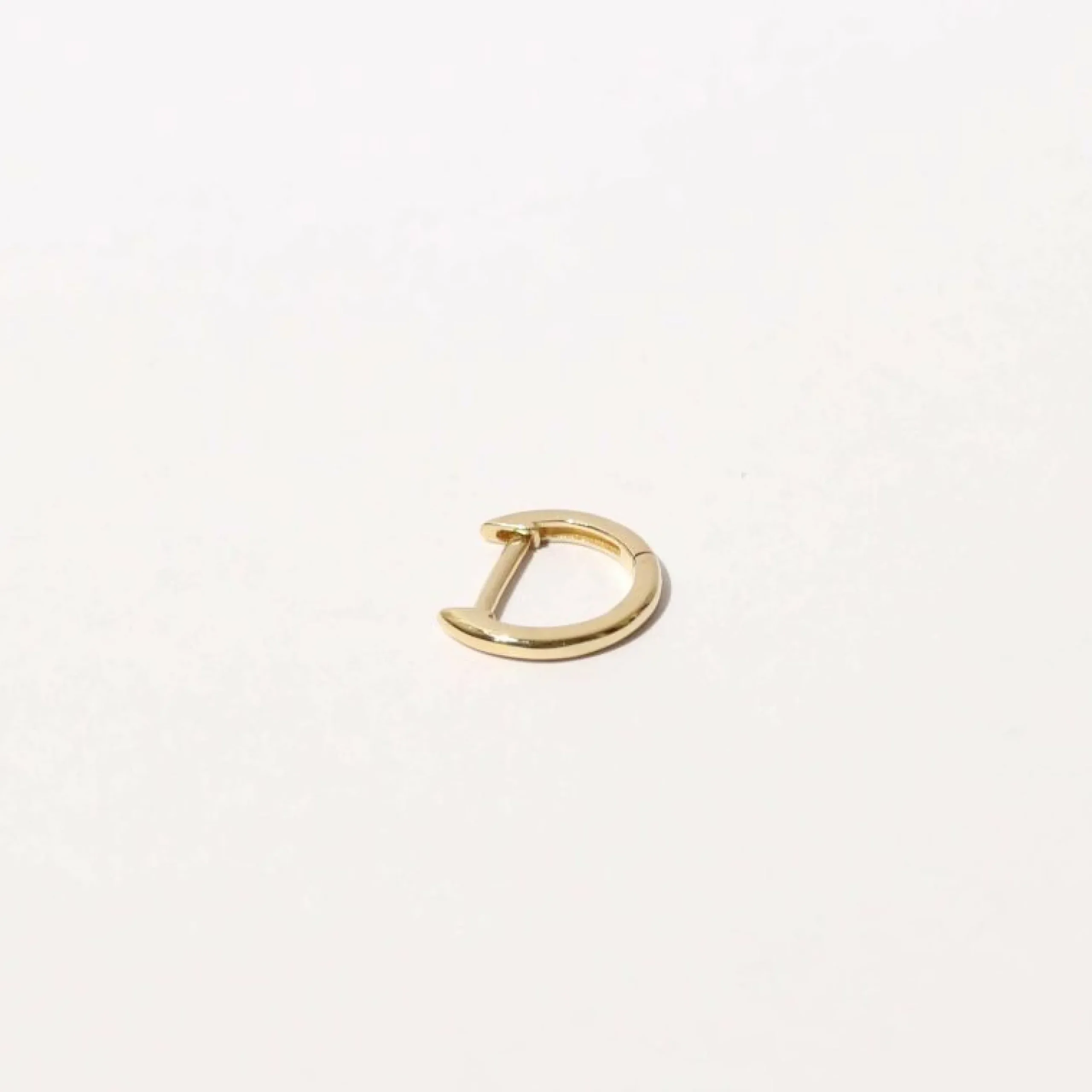 simple_piercing_hoop_in_s_3.webp Simple Piercing Hoop in Solid Gold