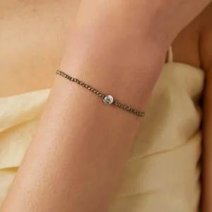 Smiley Click Charm in 9k White Gold