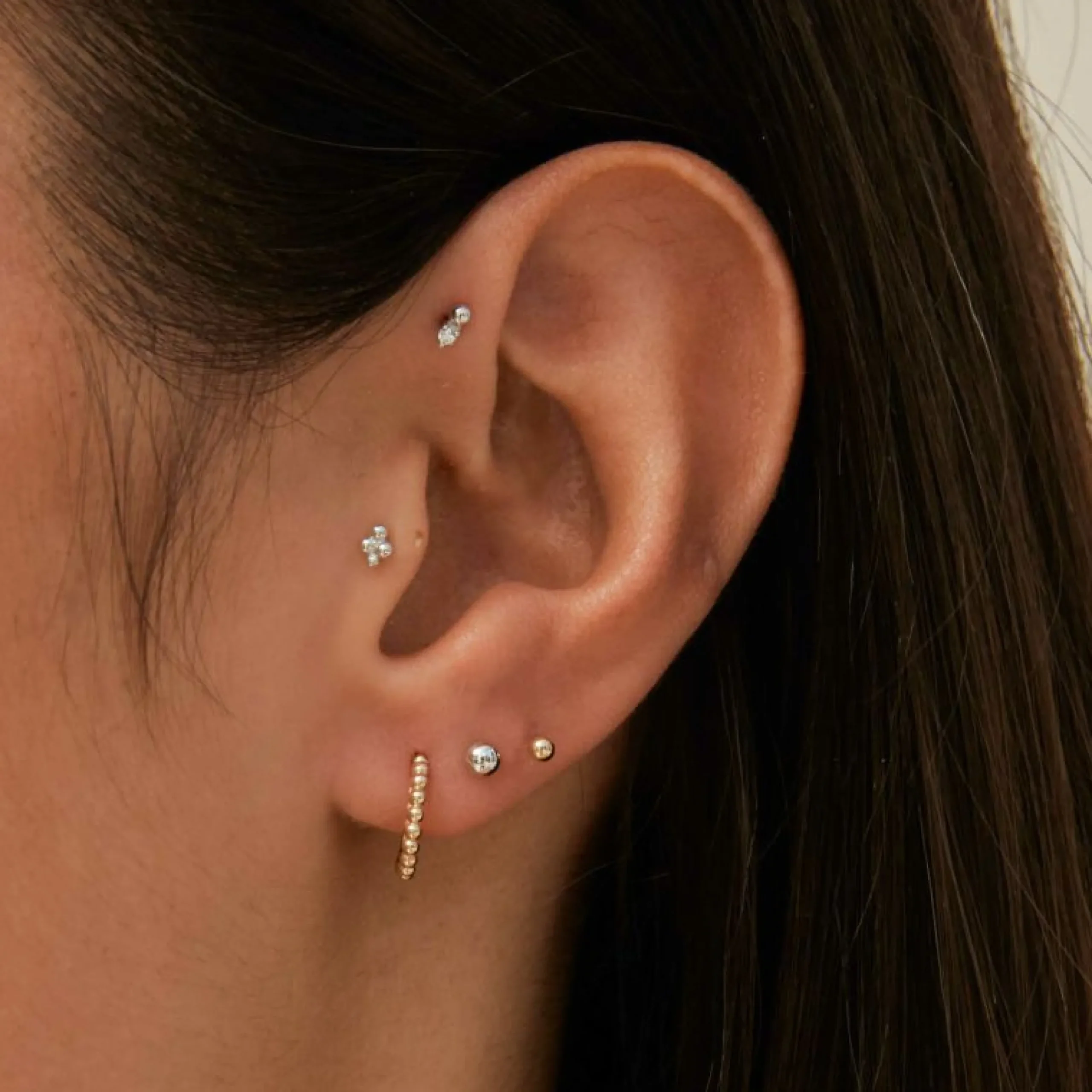 solid_gold_beaded_piercin_4.webp Solid Gold Beaded Piercing Hoop