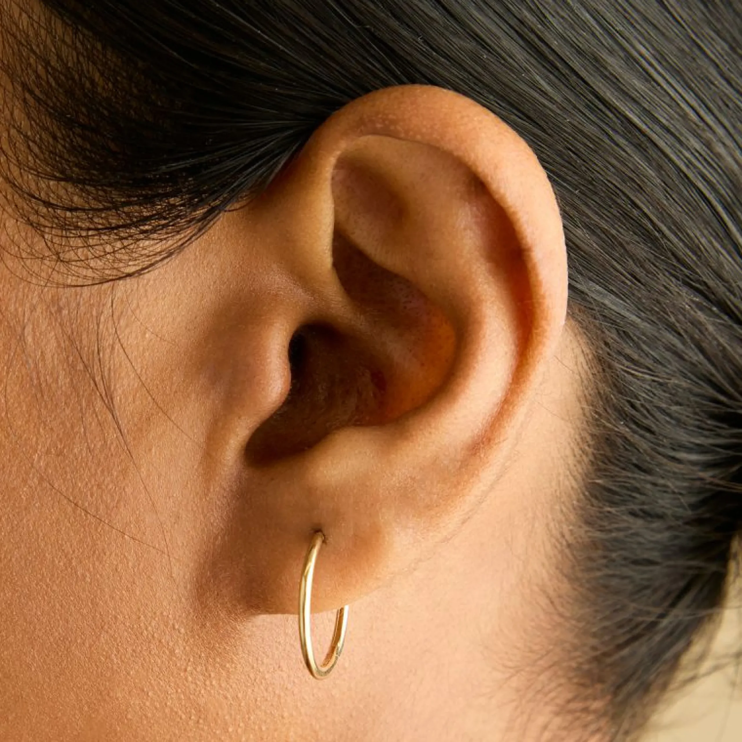 staple_hoops_in_solid_gol_1.webp Staple Hoops in Solid Gold