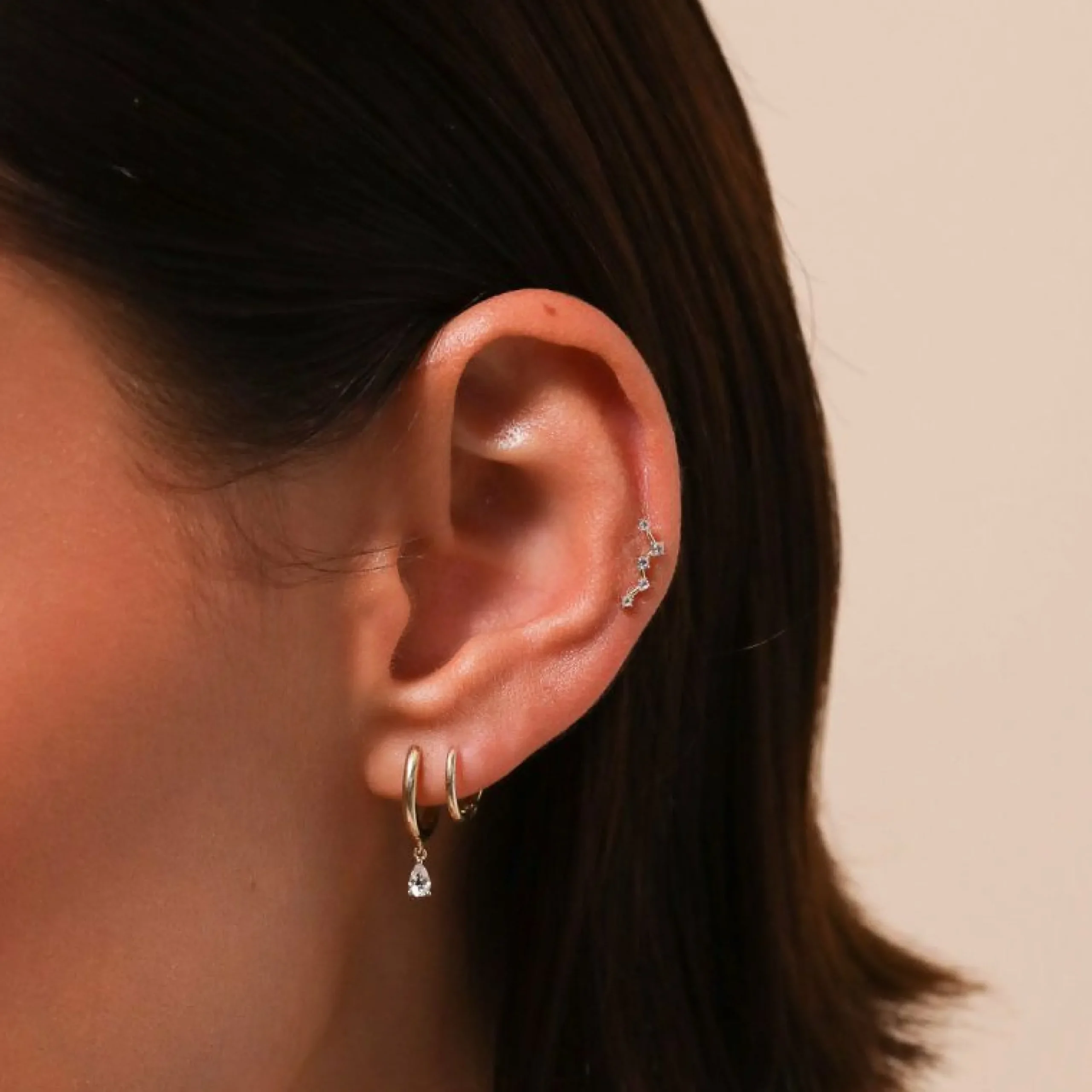 teardrop_charm_piercing_h_2.webp Teardrop Charm Piercing Hoop in Solid Gold
