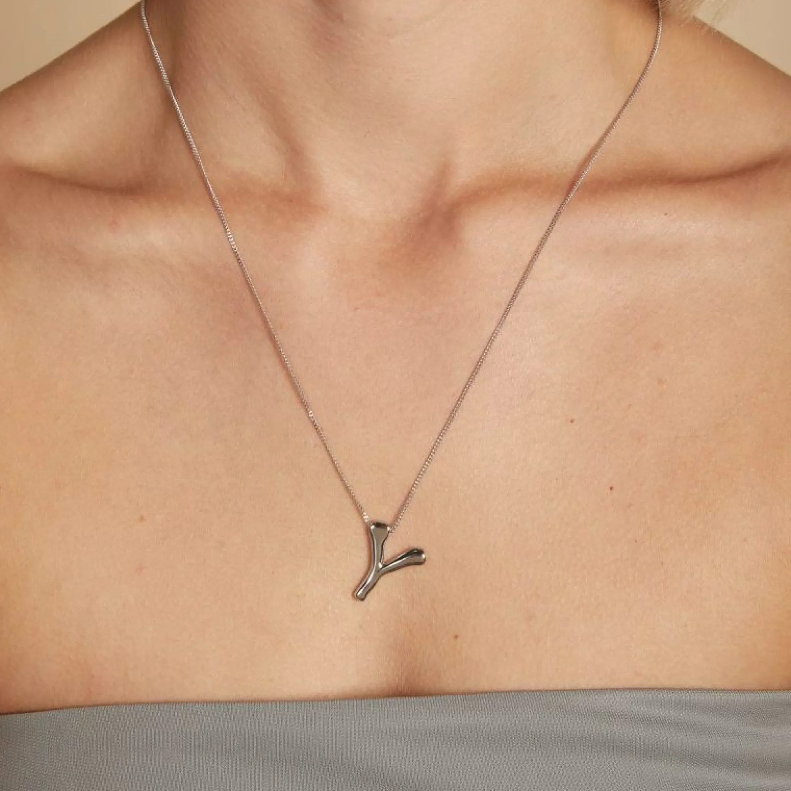 y_initial_bold_pendant_ne_1-1.webp Y Initial Bold Pendant Necklace in Silver