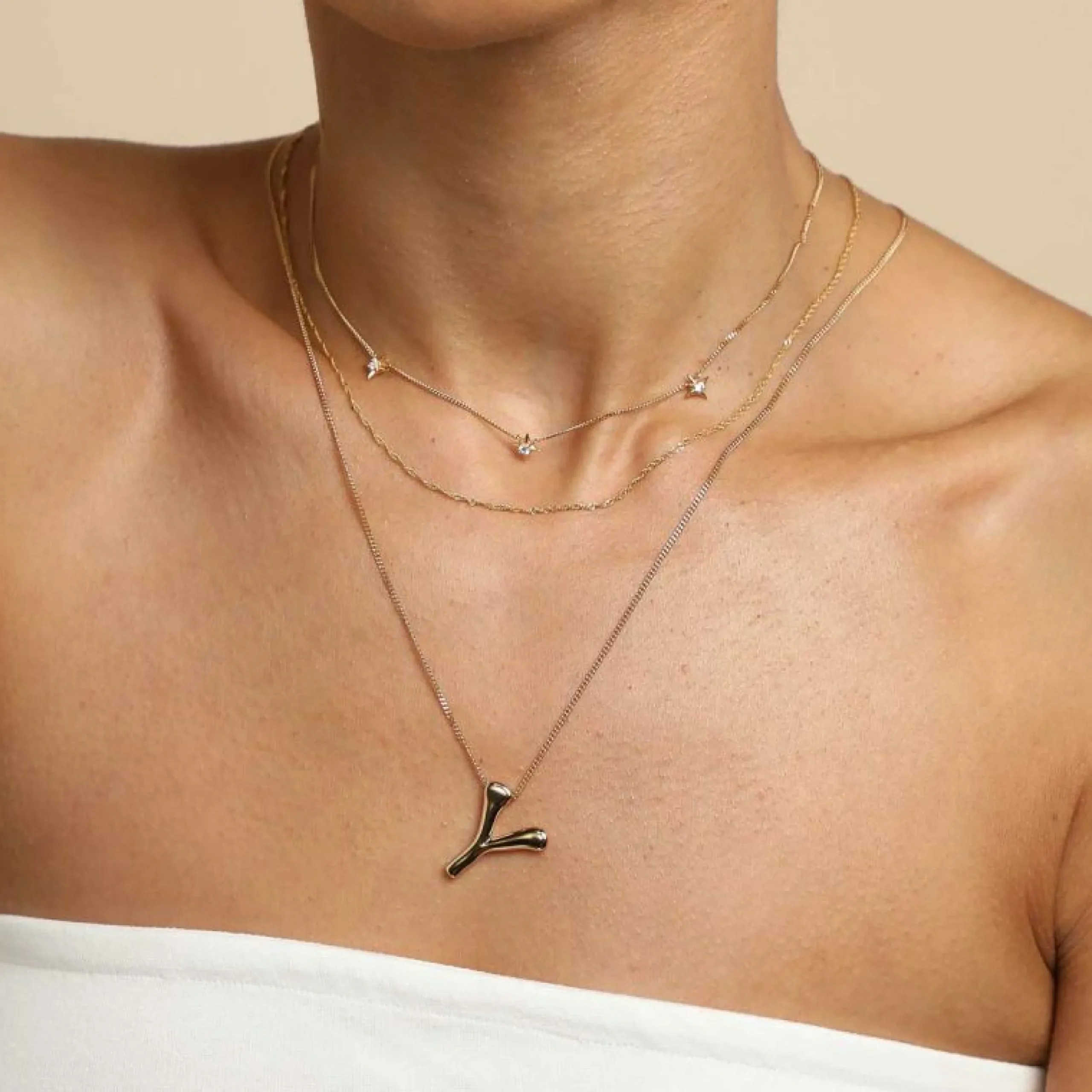 y_initial_bold_pendant_ne_2.webp Y Initial Bold Pendant Necklace in Gold