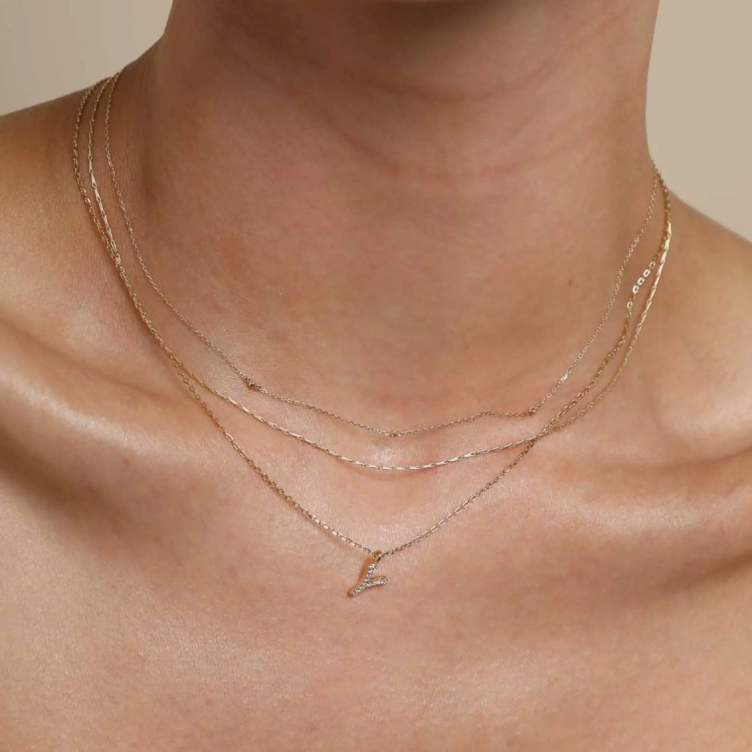 y_initial_pav_pendant_nec_2-1.webp Y Initial Pavé Pendant Necklace in Gold