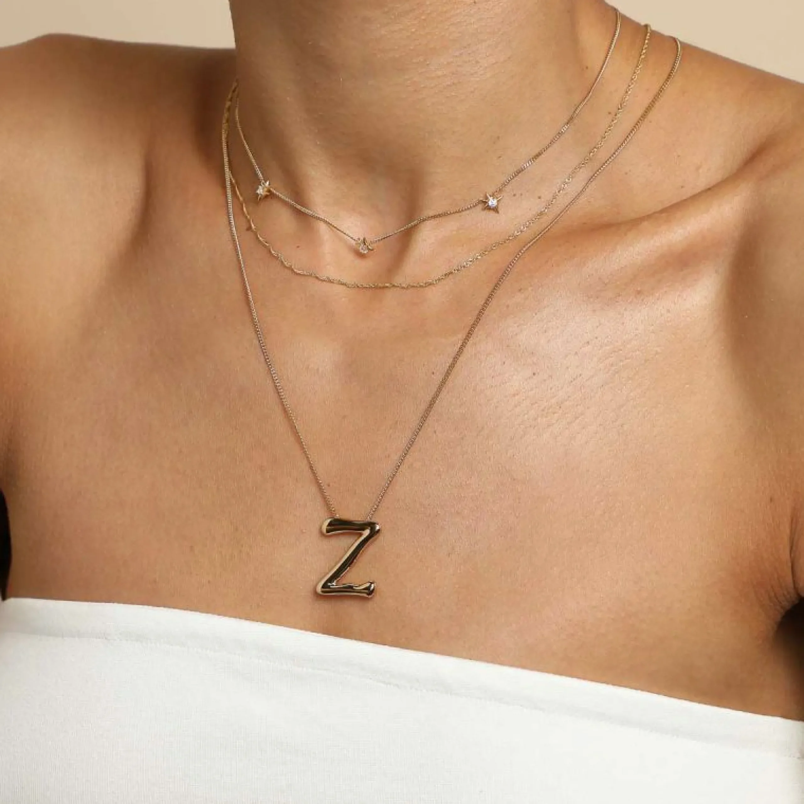 z_initial_bold_pendant_ne_2-1.webp Z Initial Bold Pendant Necklace in Gold